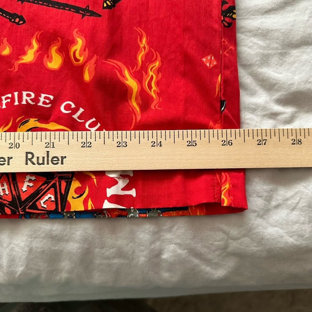 STRANGER THINGS NETFLIX Hawaiian Style Button Down Shirt Adult 3XL NWT Graphic  - Picture 9 of 10